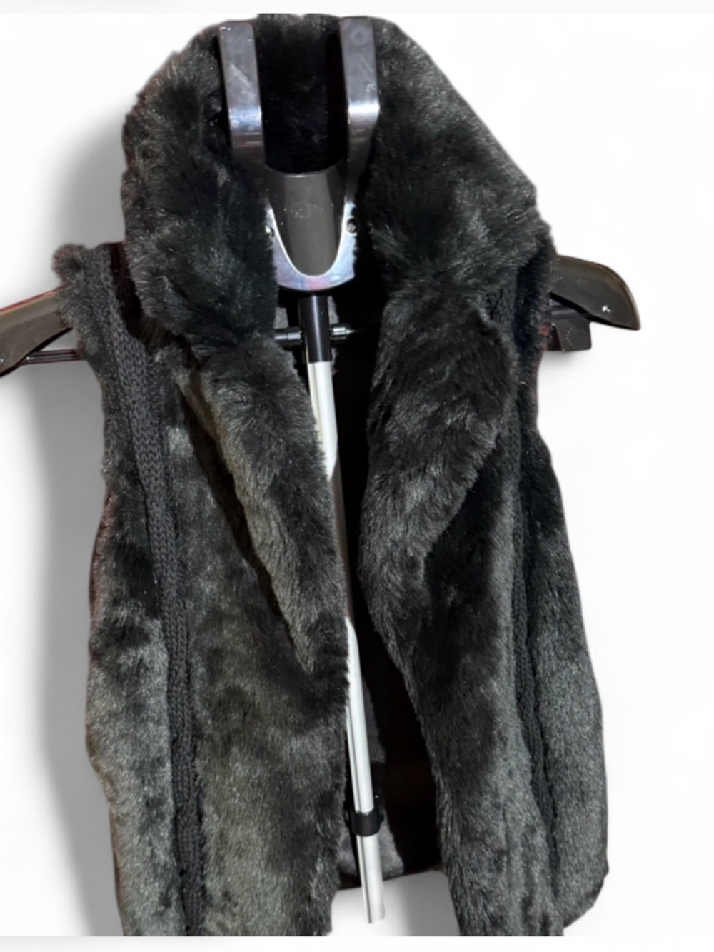 Luii Black Faux Fur Vest - Plush Sleeveless Layer